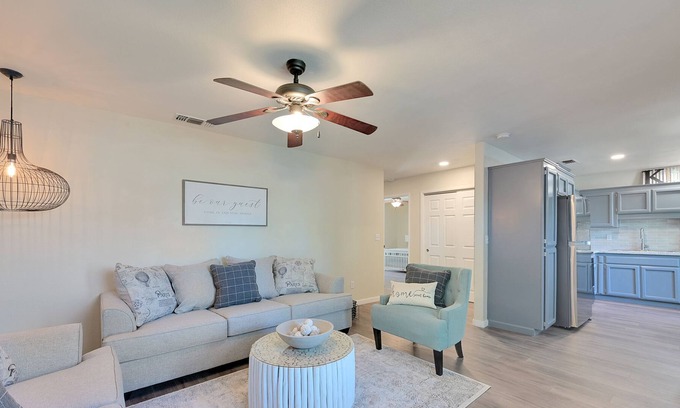 Yuba City Casa | Modern, Beachy 2 Bedroom Home - 2 Min To Hospital