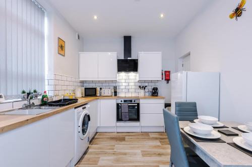 Bury Apartamento | Modern & Beautiful 4 Bedroom, Bury Town Centre