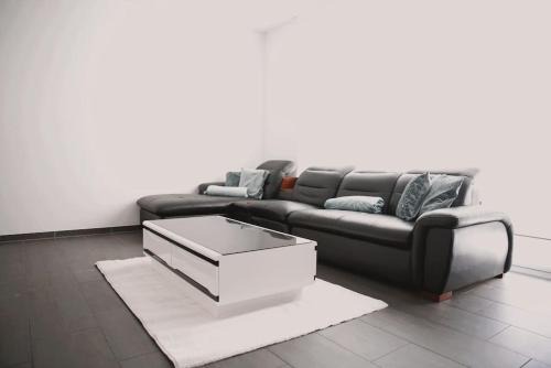 Gasperich Apartamento | Modern & Bright 1BR Flat