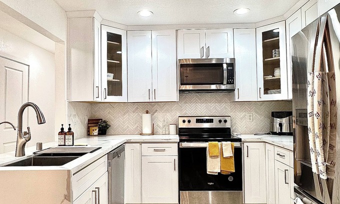Pocket Casa | Modern, bright, and lovely house 8 min from Sacramento Downtown