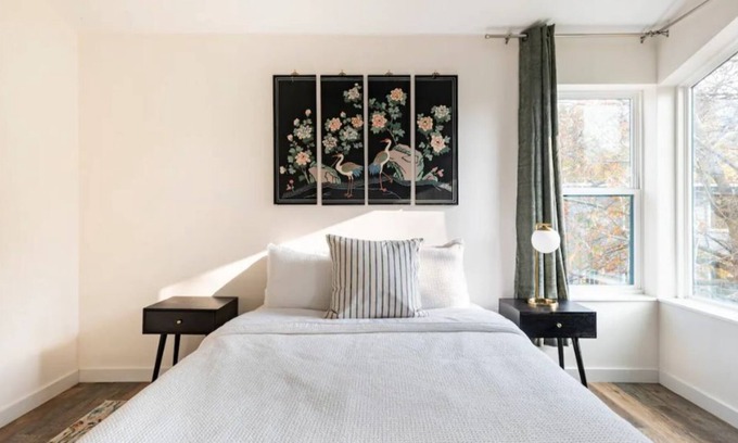 Cherrywood Casa | Modern Bright Cherrywood Abode