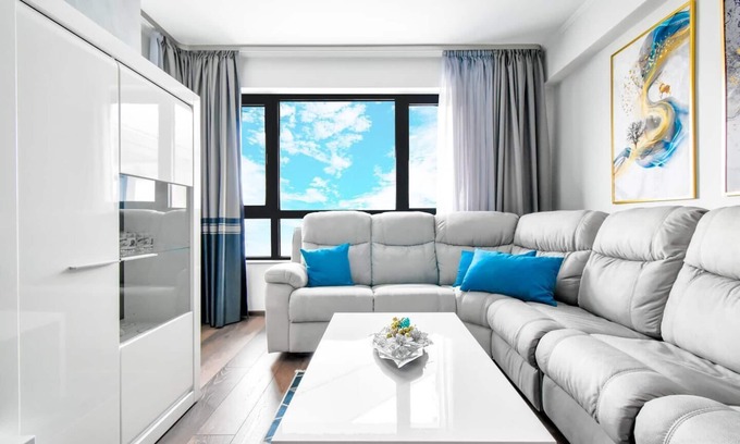 Plovdiv Apartamento | Modern Building: Terrace, AC, Parking, Kitchen