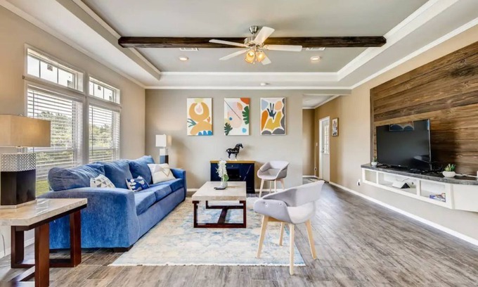 Dripping Springs Cabina | Modern Cabin- 8 acres Ranch - near Venues & Breweries