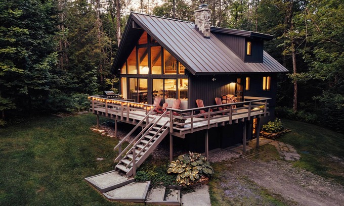 Weston Casa | Modern cabin oasis close to Stratton, Okemo, Bromley and Magic
