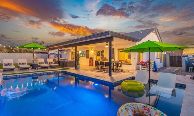 Westgreen Estates Casa | Modern Cactus - Heated Pool and Hot Tub