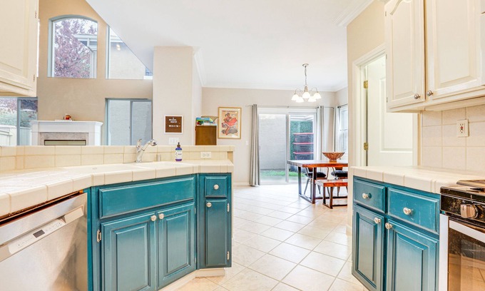 Pleasant Grove Casa | Modern California Escape Near Kayaking & Downtown!
