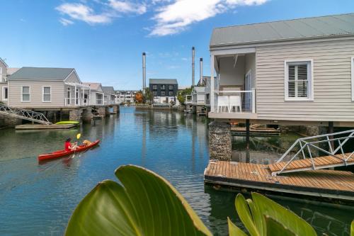 Knysna Casa | Modern Canal Lifestyle