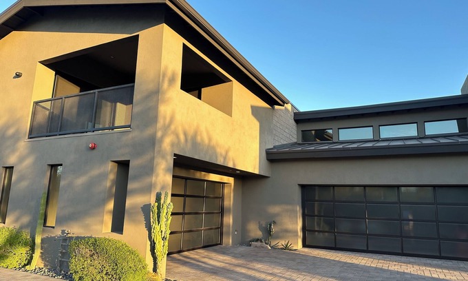 Cave Creek Casa | Modern Cave Creek Home 2 Min Walk to Town Center with Garage!