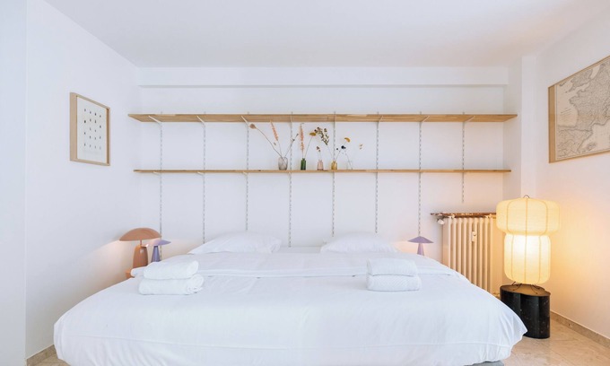 Quartier de la Goutte-d'Or Apartamento | Modern Centrally-Located Apartment—Clignancourt