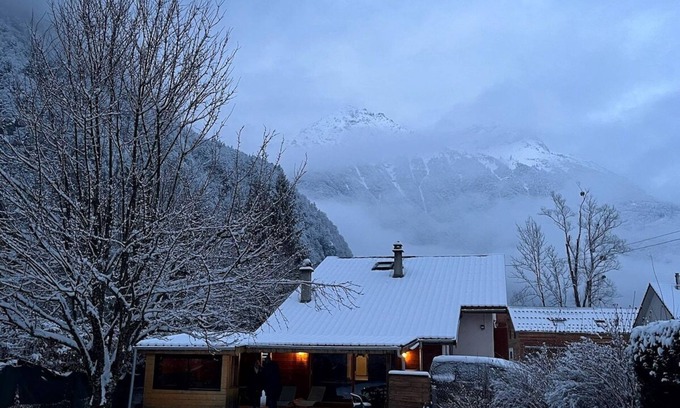 Le Bourg-d'Oisans Casa | MODERN CHALET LOCATED BETWEEN BOURG D’OISANS AND ALLEMOND - SLEEPS 8