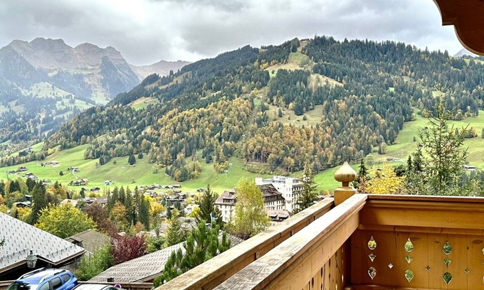 Saanen Chalet De Esquí | Modern Chalet in Gstaad With Premium Amenities