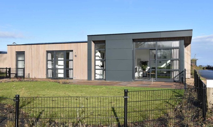 Enkhuizen Chalet De Esquí | Modern chalet on the IJsselmeer for families with children and/or a dog