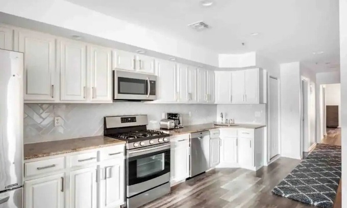 Weehawken Apartamento | Modern Charming 3-bedroom apartment 15 mins to NYC!