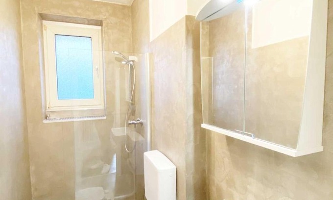 Innenstadt Apartamento | Modern & Chic Apartments with Terrace or Balcony