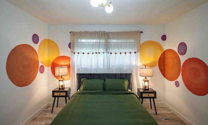Westbury Casa | Modern Chic Living 4BRs Home - Prime Location