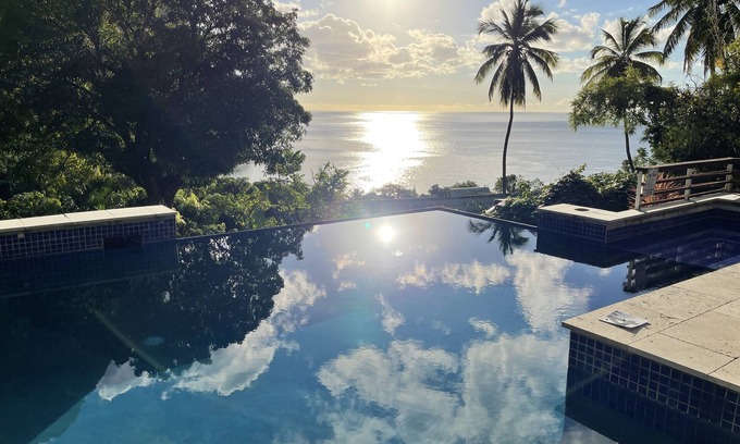 Soufriere Villa | Villa moderna de 2 dormitorios con piscina y espectacular vista al mar y a Piton