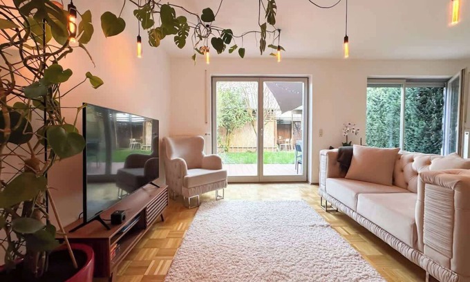 Neufahrn bei Freising Casa | Modern CityCentre House | GardenTerrace | Balcony