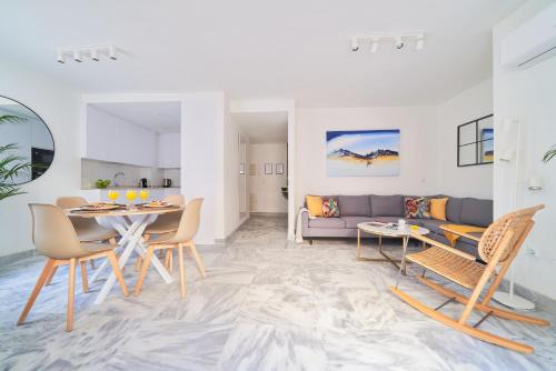 La Victoria Apartamento | Modern City Centre Apartment w/Terrace & Fast WIFI