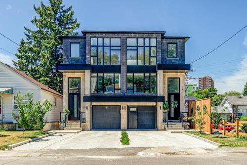 Oakridge Casa | Modern City Living -newly built