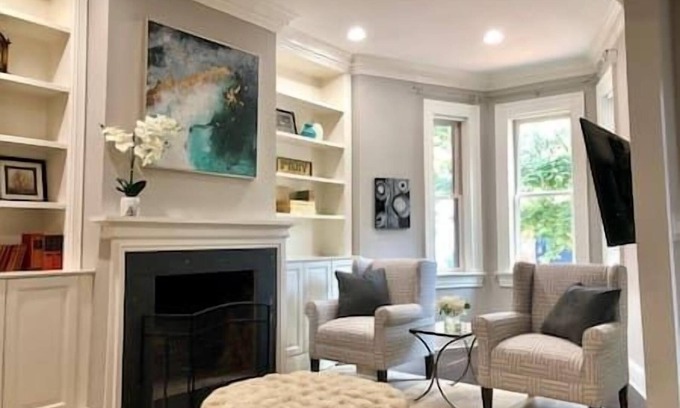 Stanton Park Casa | Modern Classic Victorian | US Capitol 5 Blocks