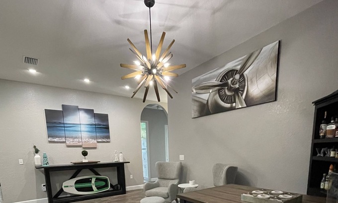 Candler Casa | Modern Clean Lake Weir Home - Close to Villages - Monthly Rentals Available