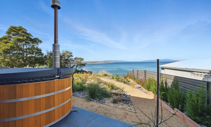 Connellys Marsh Casa | Modern Coastal Retreat + Hot Tub