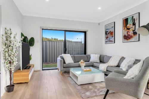 Aldinga Beach Casa | Modern Coastal Retreat in Aldinga Beach Just Steps from the Shore