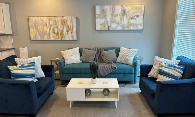 Dunean Apartamento | Modern Comfort in Gated 2BR Apartment with Parking