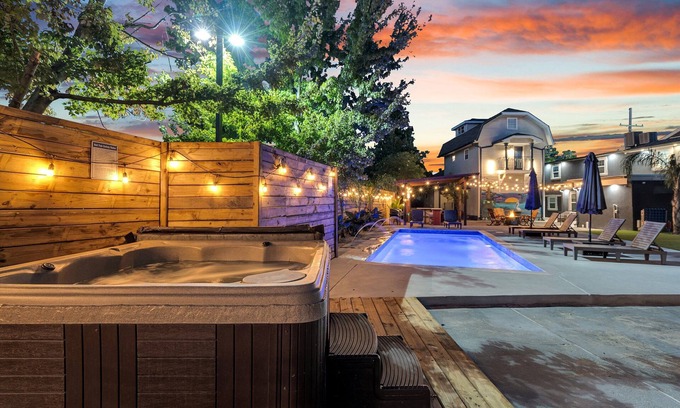Tulane - Gravier Casa | Modern Comfort in NOLA: 3BR, 2BA Mid-City - Close to Downtown w/ Pool and hot tub