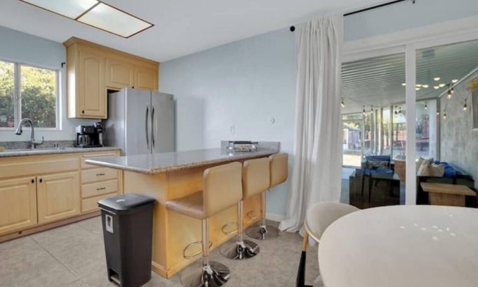 Bay Area Casa | Modern Comfort: San Pablo Edition