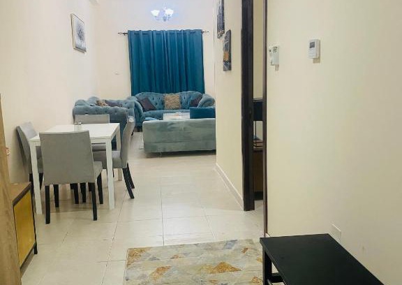 Emirates City Apartamento | Modern comforts of 311 to Dubai
