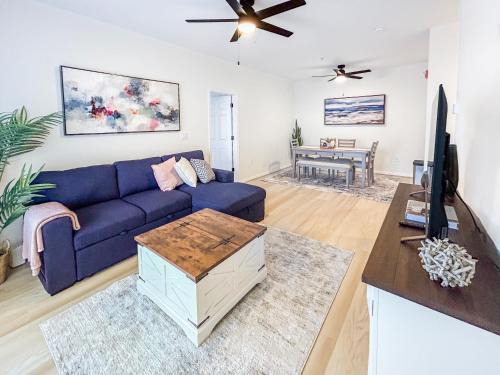 Rehoboth Beach Apartamento | Modern & Comfy - Close to Shopping, Christmas Village, Outlets & Beaches- Easy GF access