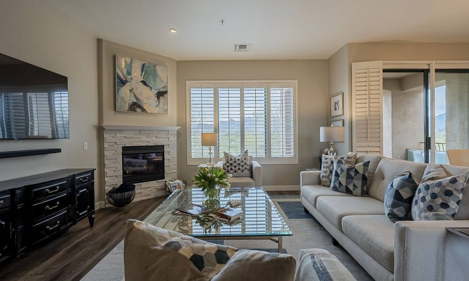 Talon Retreat Condominio | Modern Condo in Private Grayhawk Golf Course Community- Stunning Mountain Views!