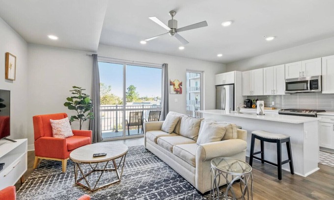 New Orleans Condominio | Modern Condo near the French Quarter with Pool!