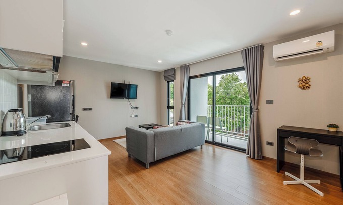 Rawai Apartamento | Modern Condo Walk to Rawai Beach C188