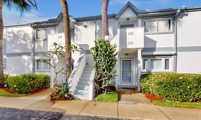 Villages of Seaport Condominio | Modern condo with beach access, firework views, W/D, & balcony - dog-friendly