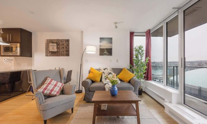 Crosstown Condominio | Modern Condo with City Views in Vancouver