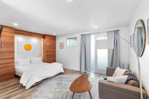 Roosevelt Apartamento | Modern Contemporary Living in DTPH - Poolside.