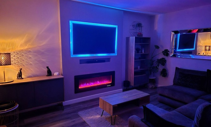 Brixham Casa | Modern cosy home with sea views Brixham, Torbay. New build estate, pets welcome