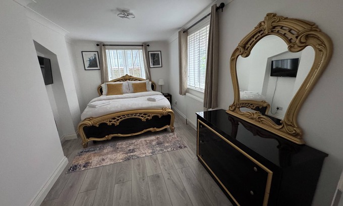 Kensal Green Apartamento | Modern Cosy London 2-Bed Ground Floor Flat Sleeps up to 5