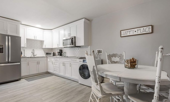 Clearwater Casa | Modern Cottage Central to Many Beaches!