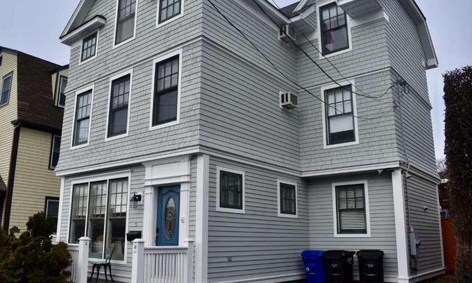 Yachting Village Casa | Modern Cottage Downtown NPT-Waites Wharf Cottage RE05618-STR