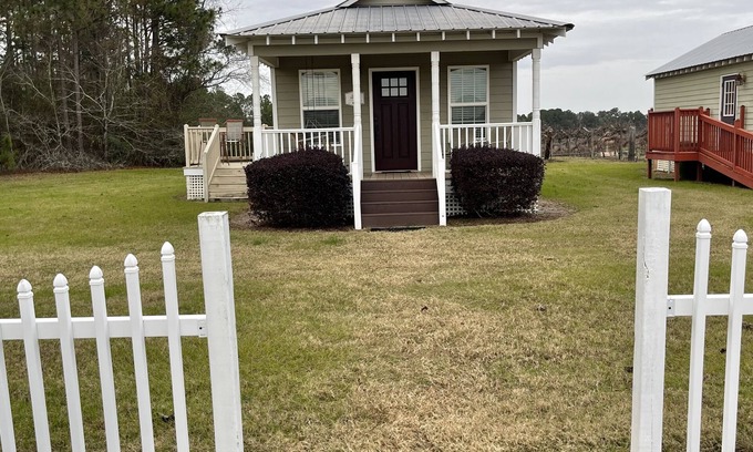 Hartsfield Casa | Modern Cottages Max's Cottage
