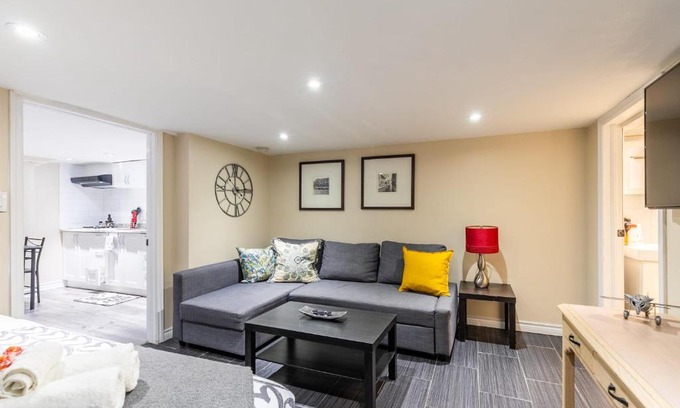 Earlscourt Apartamento | Modern & Cozy 1BR Condo Unit - Heart Of St Clair West