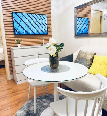 Sasa Apartamento | Modern Cozy 2BR Condo with Smart Lock at Seawind
