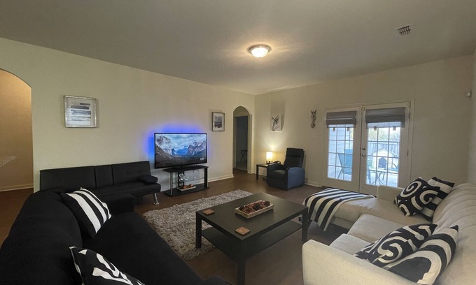 Forney Casa | Modern Cozy 3BR Home in Forney