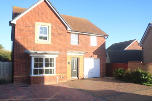 Corby Casa | Modern & cozy 4 bed detached home