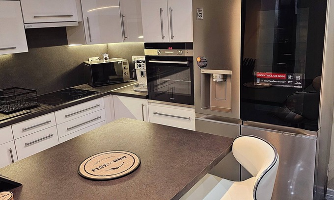 Salgotarjan Apartamento | Modern, Cozy Apartment in the heart of the city