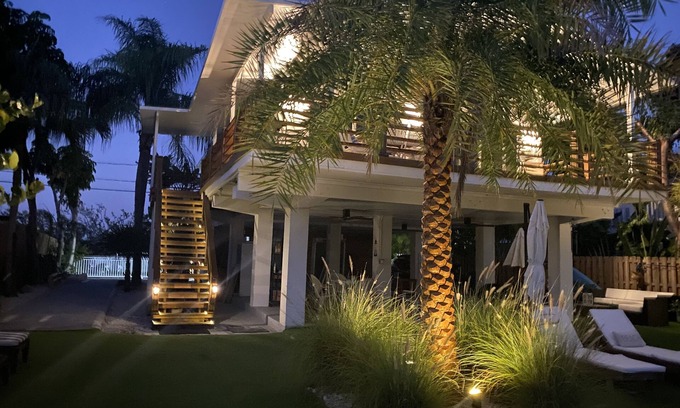 Plantation Key Casa | Modern Cozy Beachouse Gem