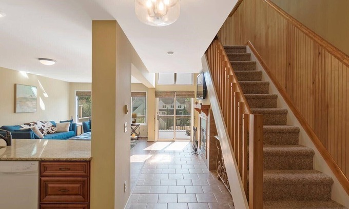 Hensonville Casa | Modern & cozy getaway, Windham. Skiing. Perfect for families. The Nordic Light